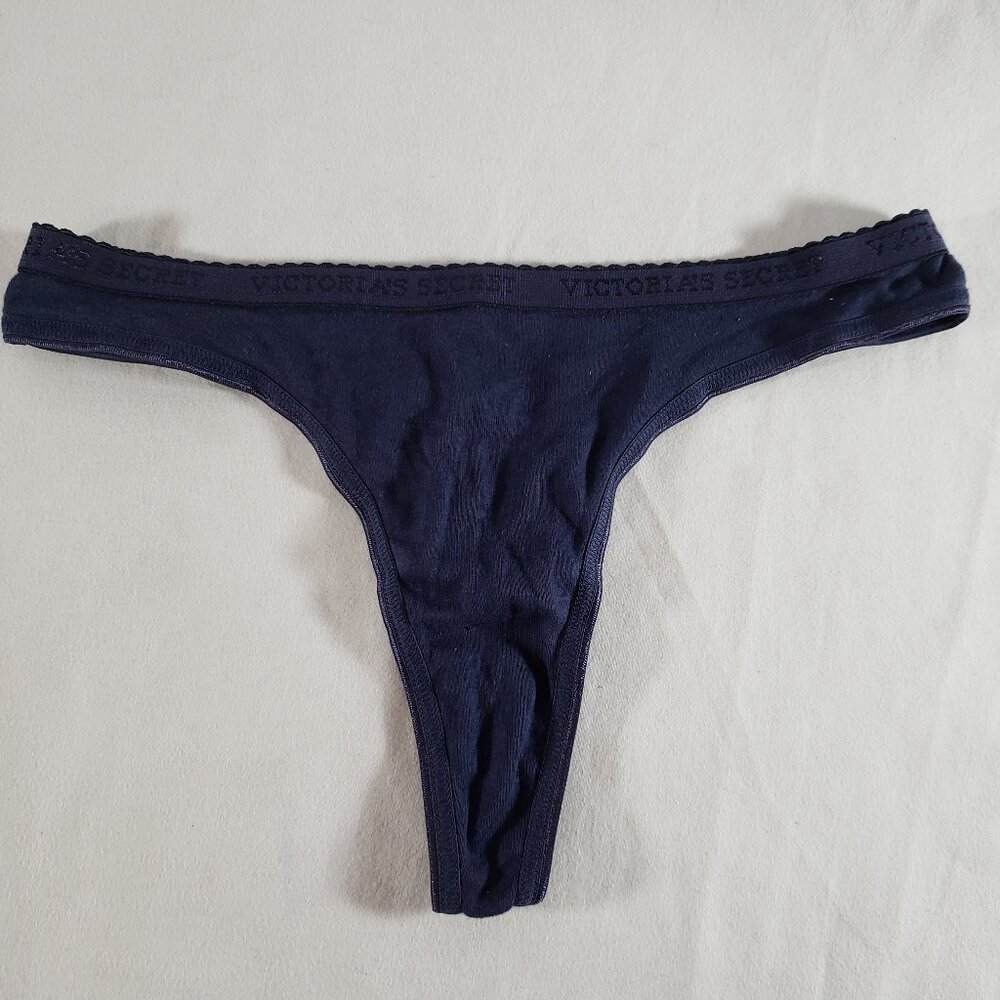Victoria's Secret Signature Cotton Low Rise Thong Medium Navy Blue *Pinholes*